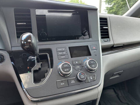 2017 Toyota Sienna