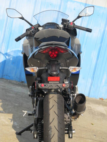 2025 Kawasaki EX500 Ninja ABS