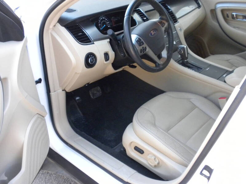 2014 Ford Taurus SEL