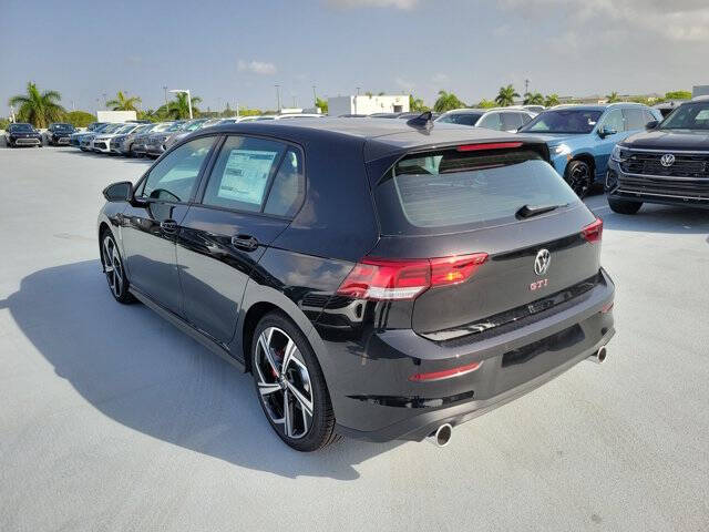 2026 Volkswagen Golf GTI SE