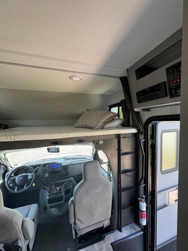 2022 Ford E-Series E-450 SD