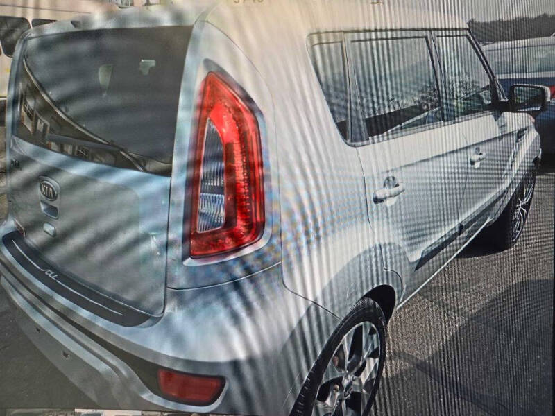 2012 Kia Soul +