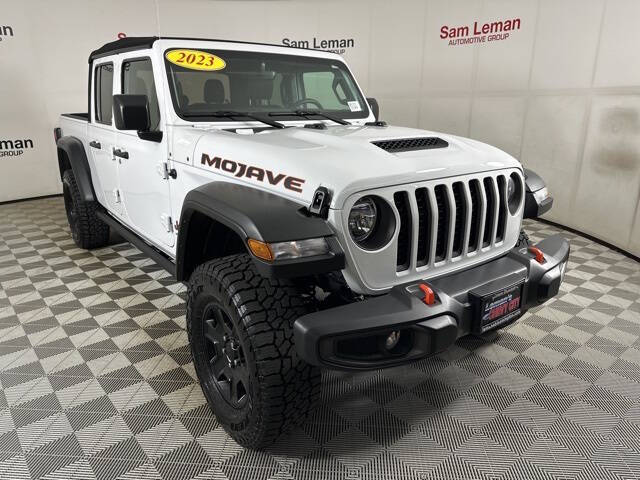 Used 2023 Jeep Gladiator Mojave with VIN 1C6JJTEG9PL521713 for sale in Bloomington, IL