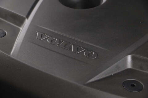 2022 Volvo XC90 T6 Momentum 7-Passenger