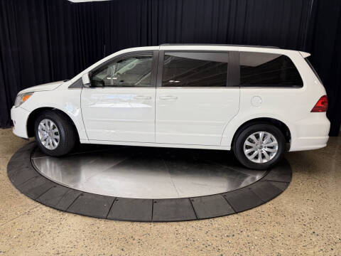 2012 Volkswagen Routan SE