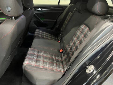 2017 Volkswagen Golf GTI S