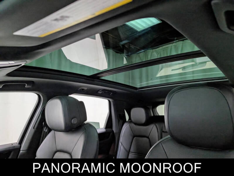 2022 Porsche Cayenne Platinum Edition