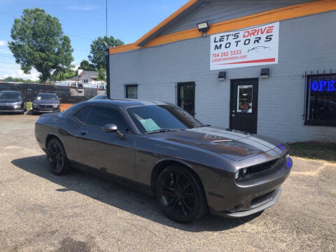 2017 Dodge Challenger R/T Shaker