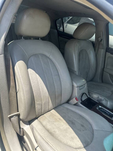2011 Buick Lucerne Super