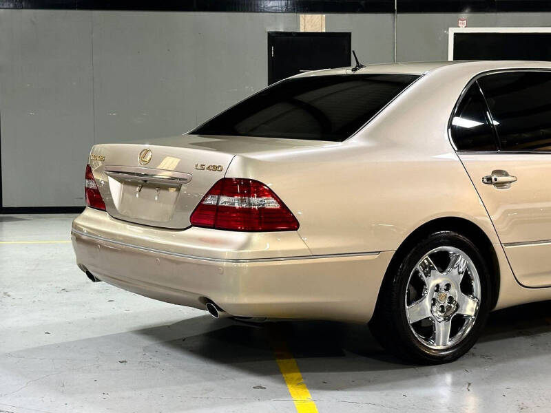 2005 Lexus LS 430