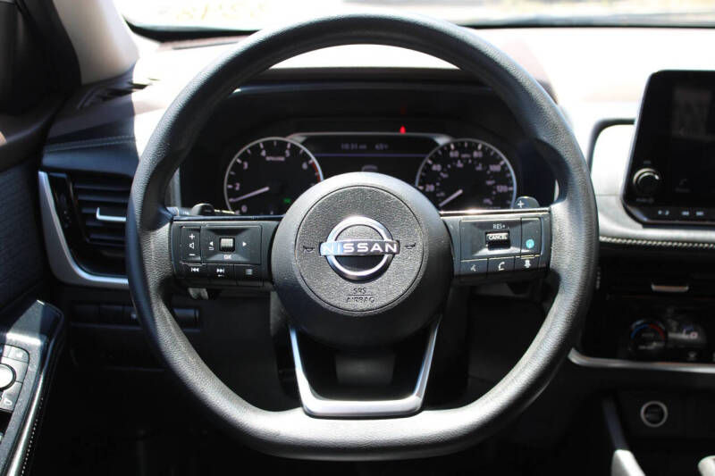 2022 Nissan Rogue SV