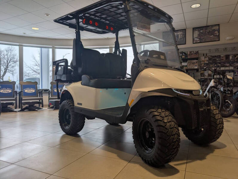 2026 E-Z-GO RXV 4