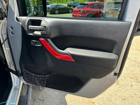 2012 Jeep Wrangler Sahara