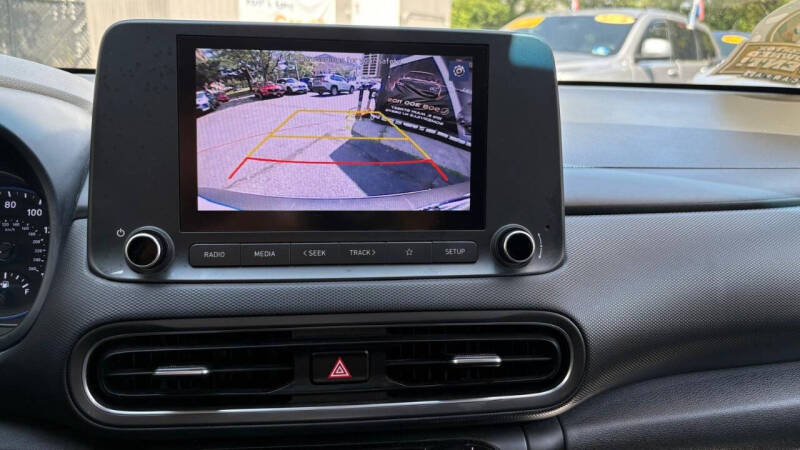 2022 Hyundai Kona SE