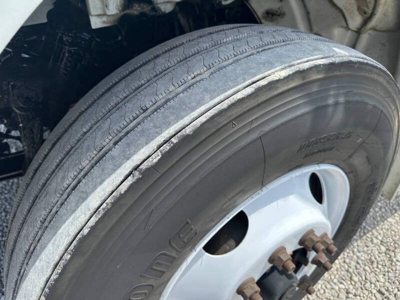 2018 Freightliner M2 106