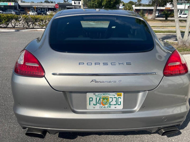 2011 Porsche Panamera 4