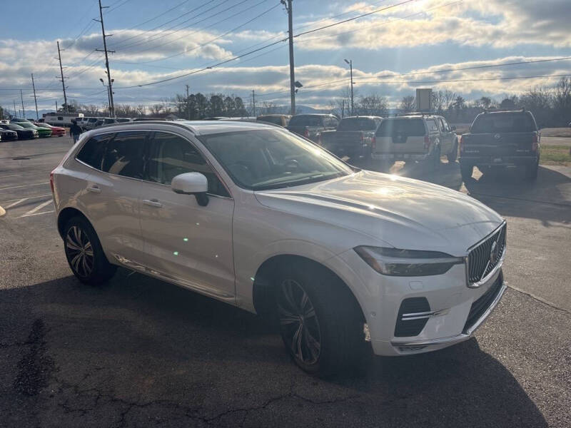 2023 Volvo XC60 B5 Plus Bright Theme