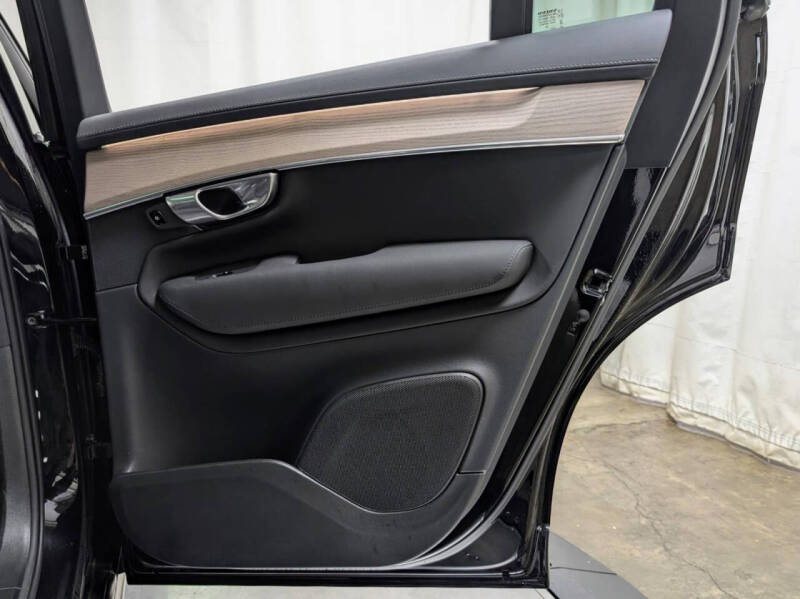 2025 Volvo XC90 B5 Plus Bright Theme 7P