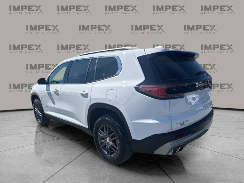 2025 GMC Acadia Elevation