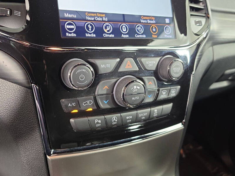 2019 Jeep Grand Cherokee Laredo E