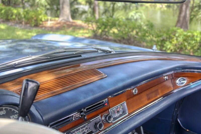 1970 Mercedes-Benz 280-Class