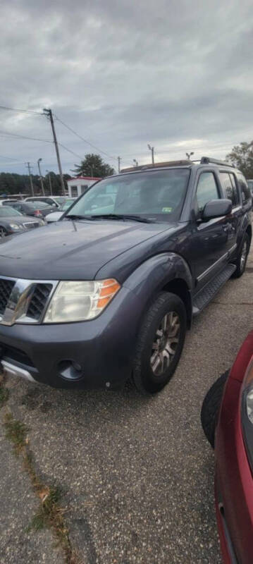 2012 Nissan Pathfinder LE