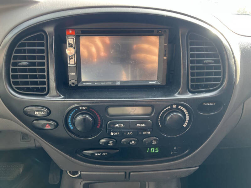 2003 Toyota Sequoia SR5