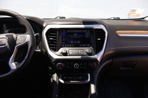 2022 GMC Acadia SLE