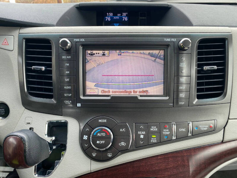 2012 Toyota Sienna Limited 7-Passenger