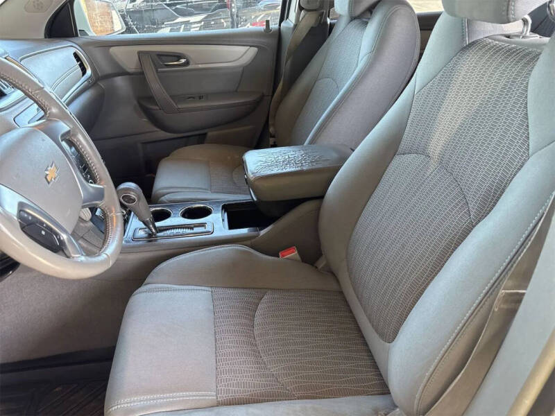 2017 Chevrolet Traverse LT