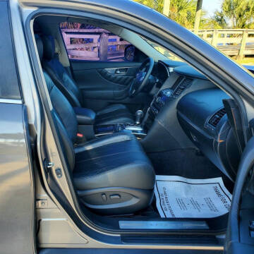 2011 Infiniti FX35