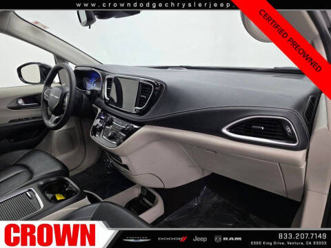 2024 Chrysler Pacifica Plug-In Hybrid Select