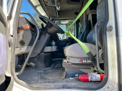2012 Volvo VNL64T630