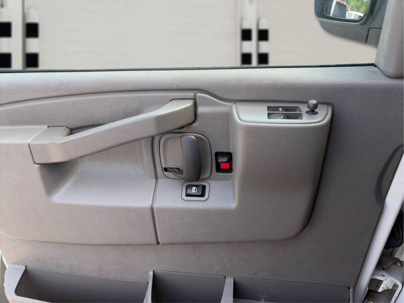 2021 Chevrolet Express 2500