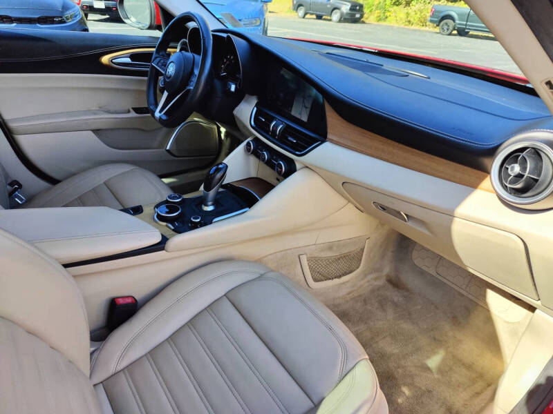 2019 Alfa Romeo Giulia Ti Lusso