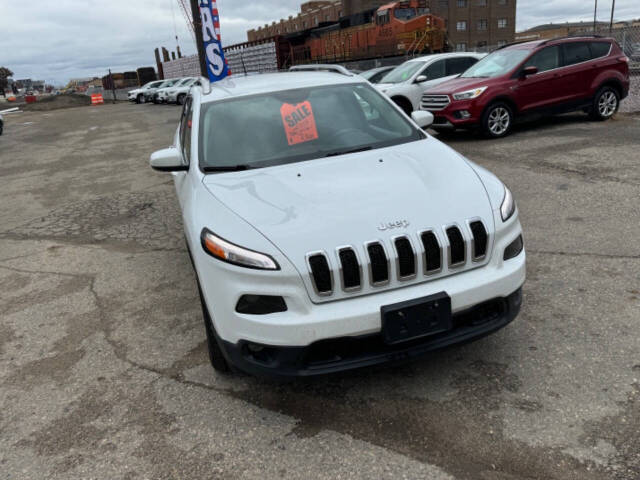 2015 Jeep Cherokee for sale at BEST DEAL AUTO SALES in Moorhead, MN