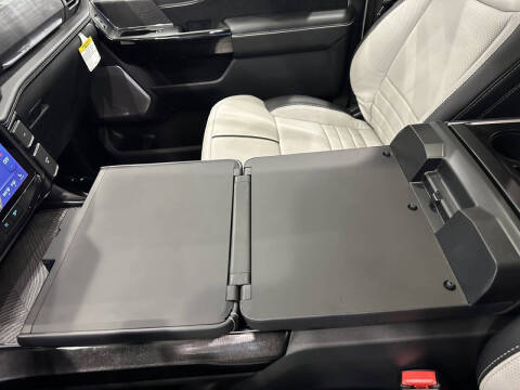 2023 Ford F-150 Lightning XLT