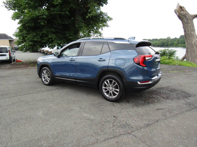 2024 GMC Terrain SLT