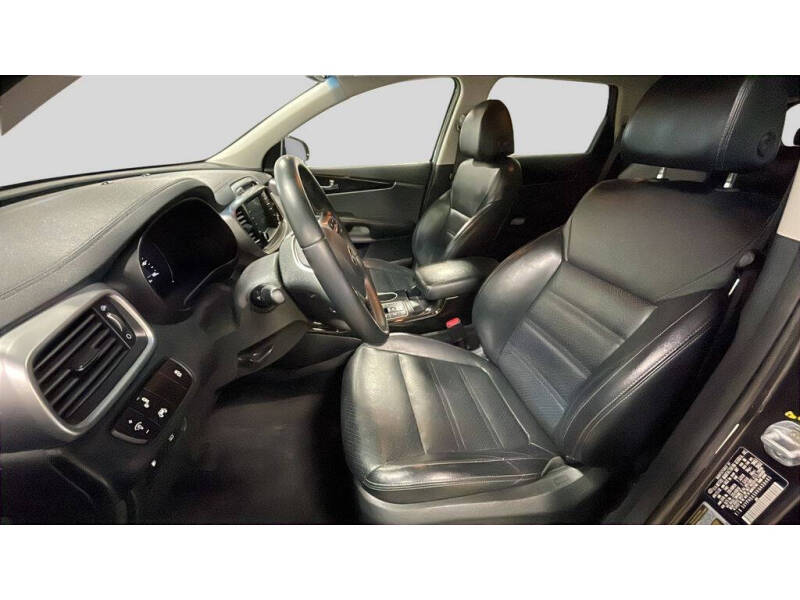 2019 Kia Sorento EX V6