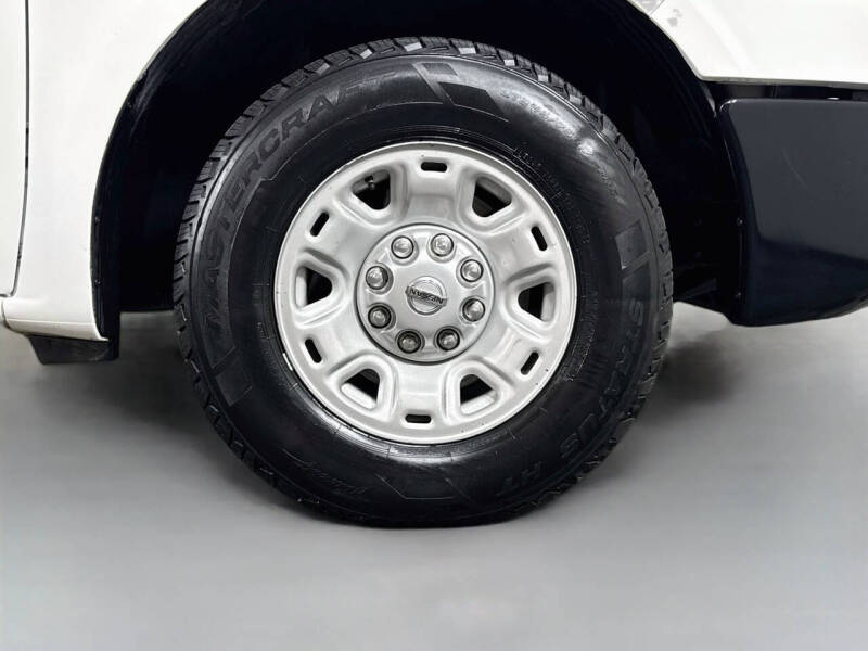 2015 Nissan NV 1500 SV
