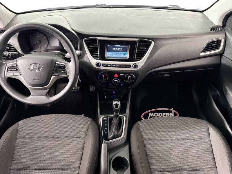 2019 Hyundai Accent SE