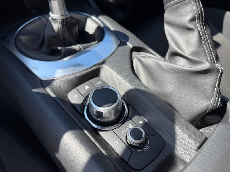 2023 Mazda MX-5 Miata Sport