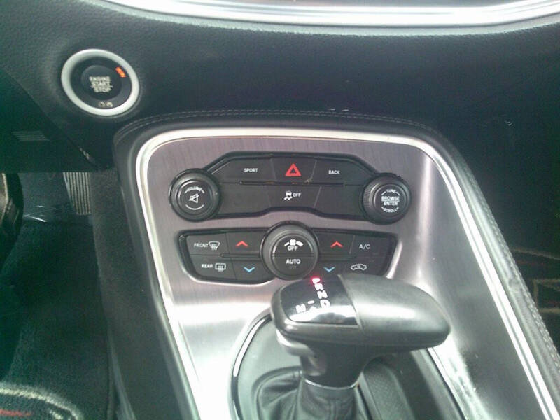 2016 Dodge Challenger SXT