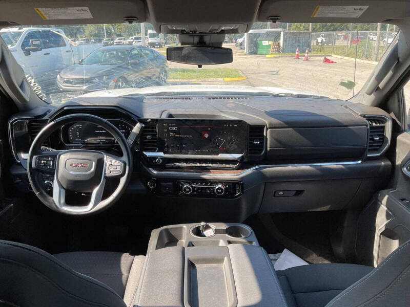 2023 GMC Sierra 1500