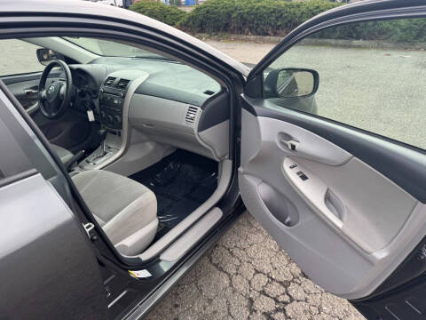 2011 Toyota Corolla LE