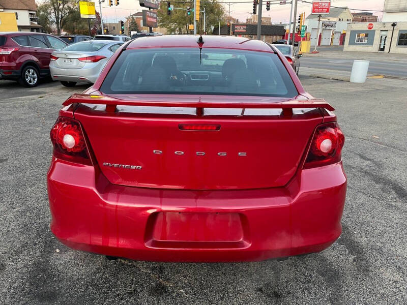 2014 Dodge Avenger SE photo 4