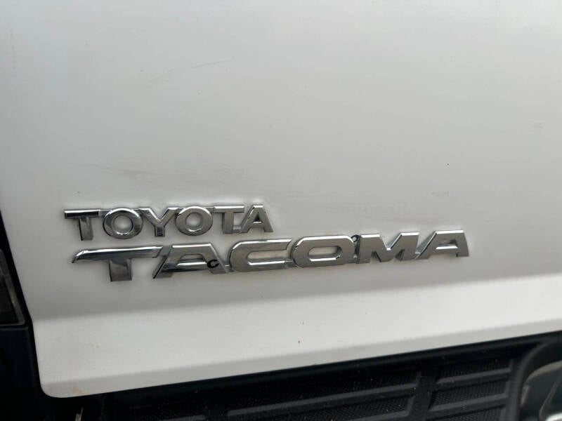 2011 Toyota Tacoma Base photo 24