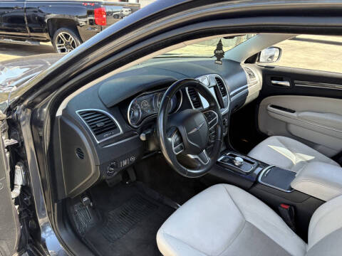 2018 Chrysler 300 Touring