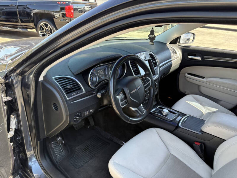 2018 Chrysler 300 Touring