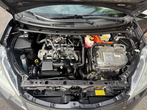 2013 Toyota Prius c Two